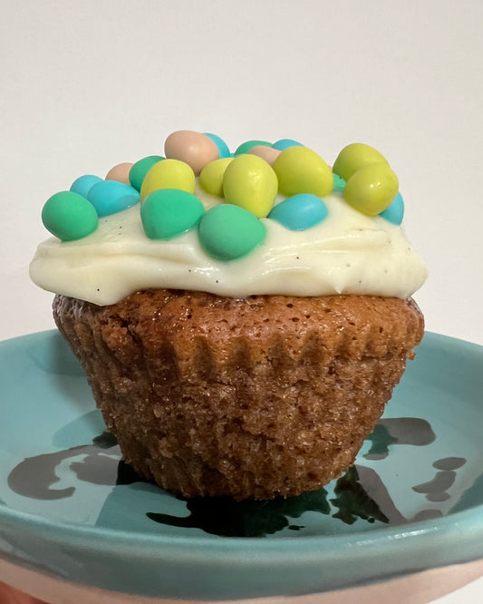 maple and chocolate cupcake