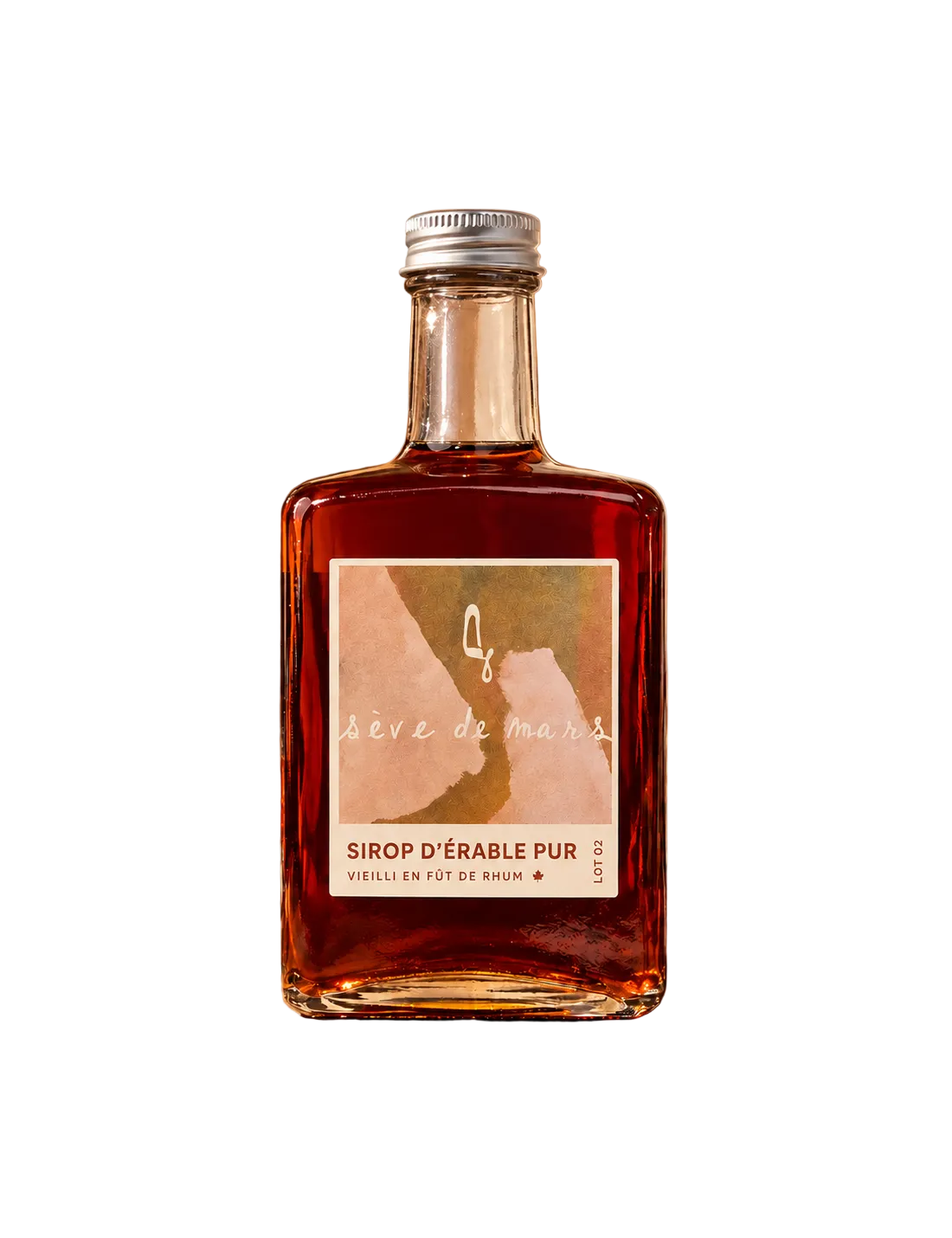 A bottle of pure maple syrup ''vieilli en fût de rhum) stands on a white background
