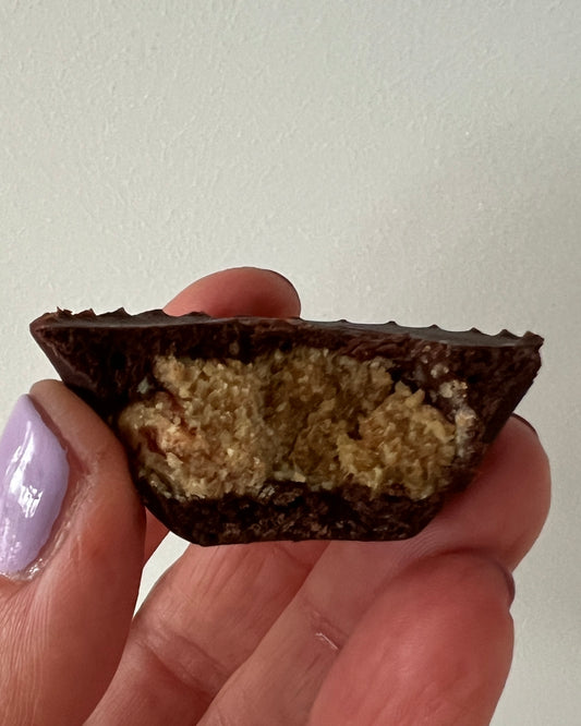 dark chocolate and maple peanut butter cups aka copycat reese’s