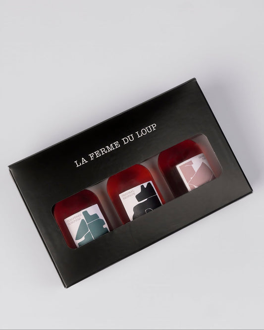 Black box with 'La Ferme du Loup' branding on a light gray background